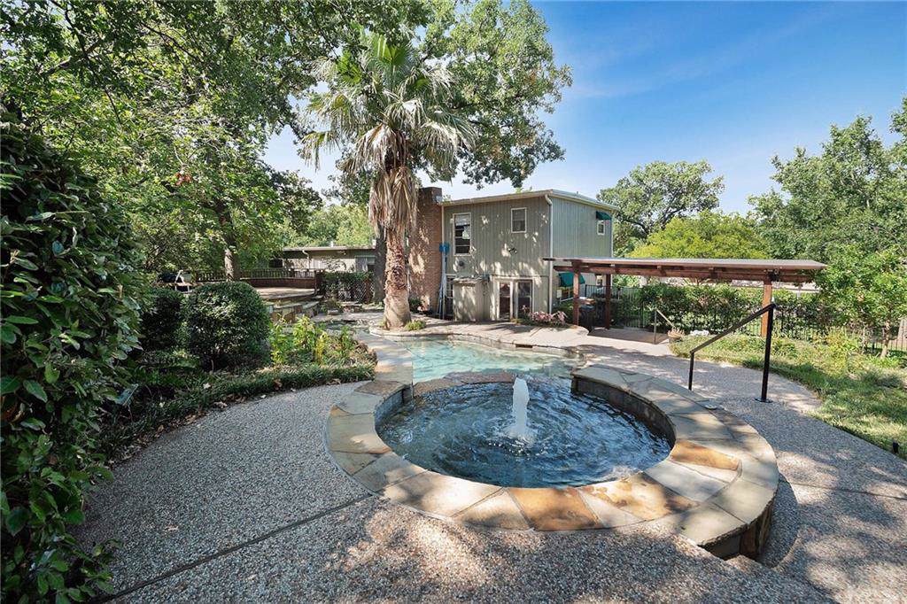 338 Rockland Drive - Photo 1