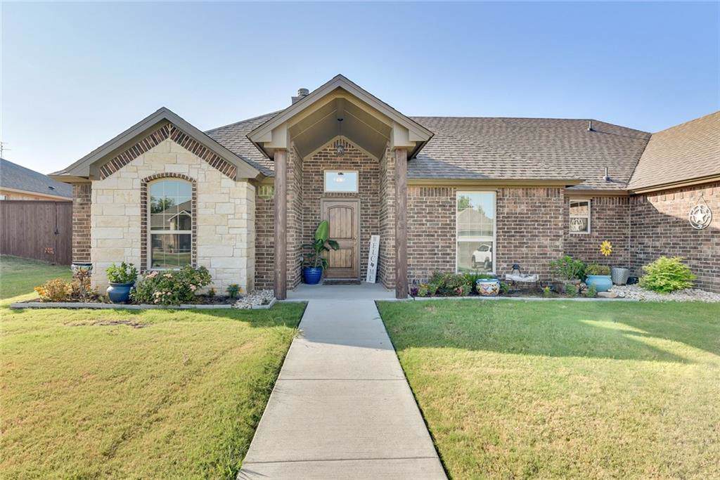 913 Winged Foot - Photo 1