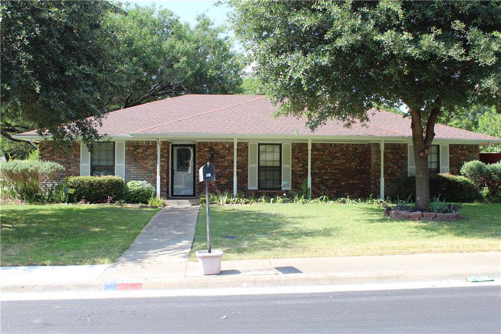 901 Prairie Creek Drive - Photo 1