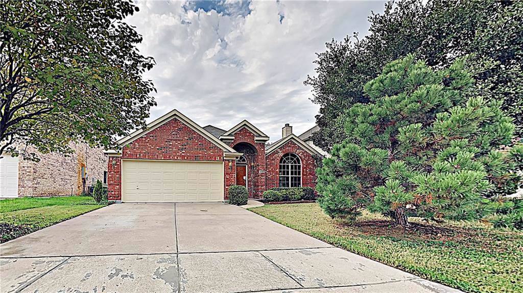 4833 Summer Oaks Lane - Photo 1