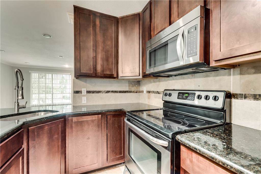 5220 Fleetwood Oaks Avenue - Photo 1