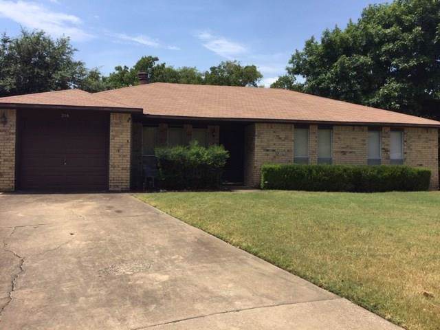 208 West Court - Photo 1