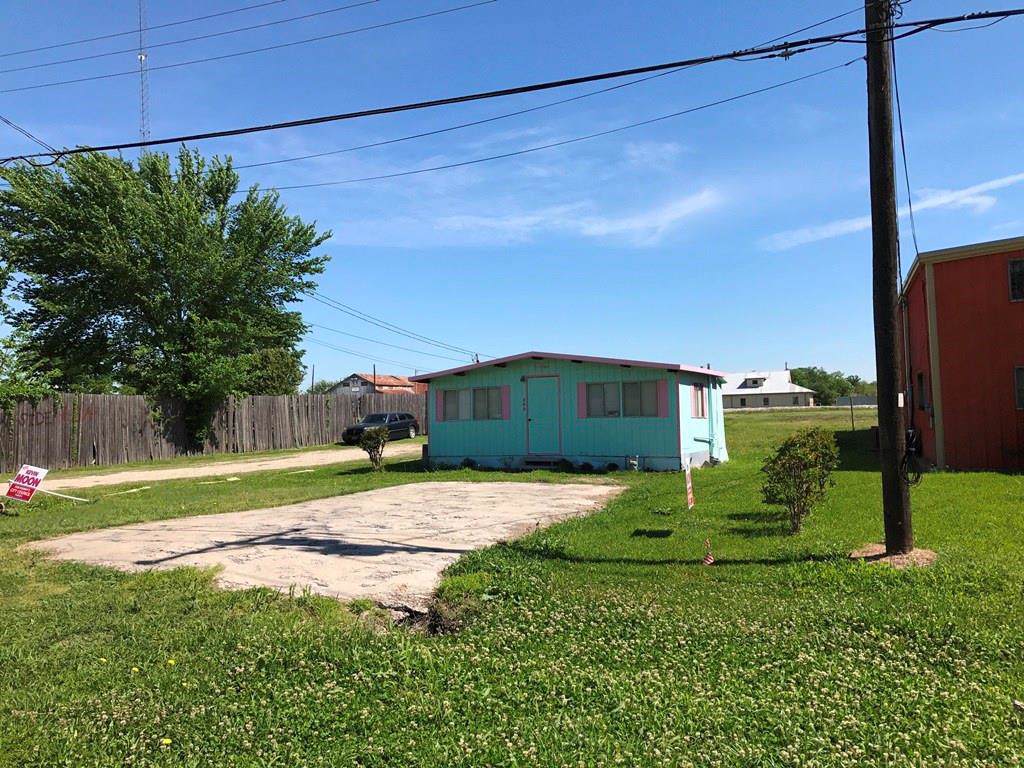 301 Main Street - Photo 1