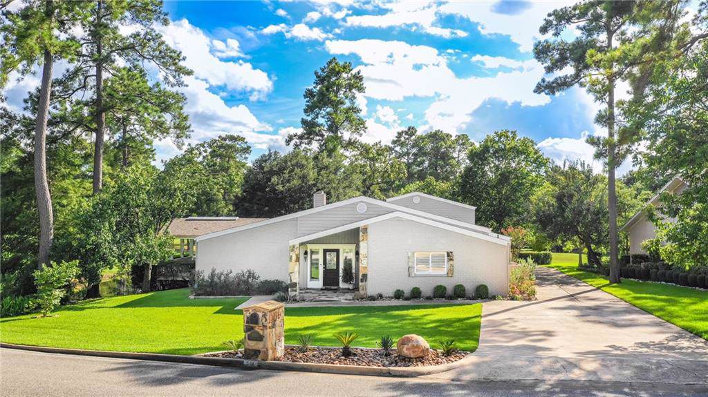 1010 Champions Drive - Photo 1