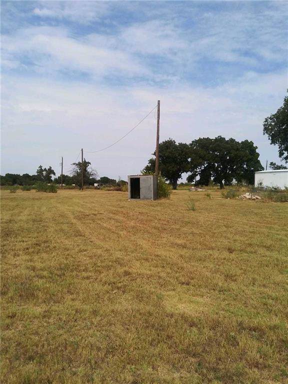 1022 Private Road 6310 - Photo 1