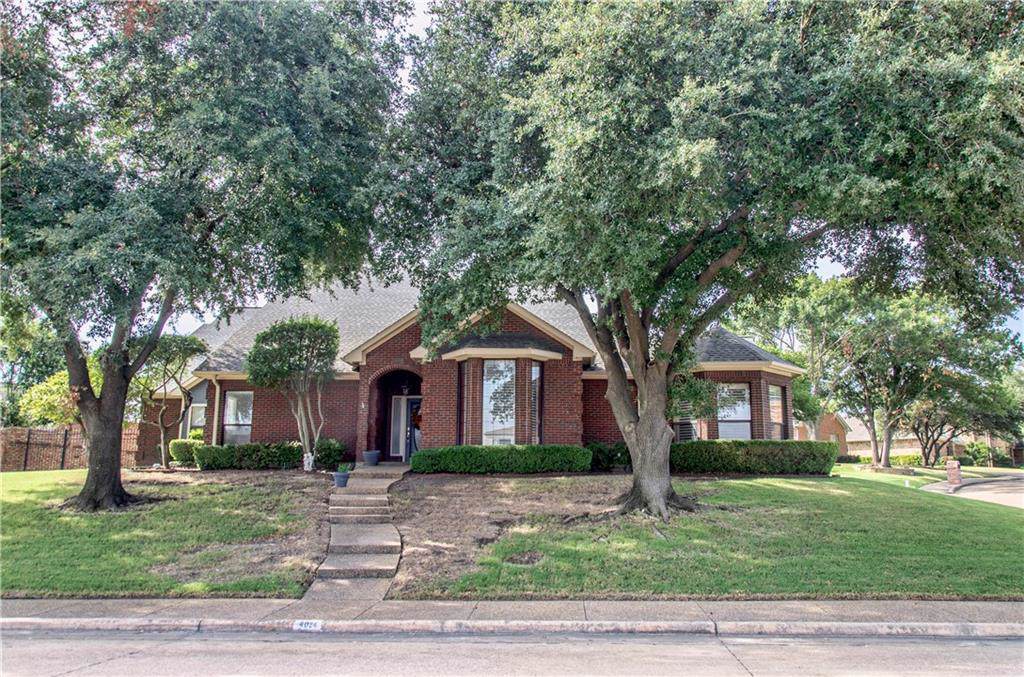 4024 Fairlakes Drive - Photo 1