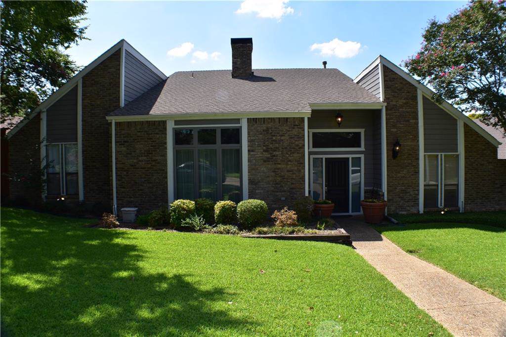 9910 Hickory Crossing - Photo 1