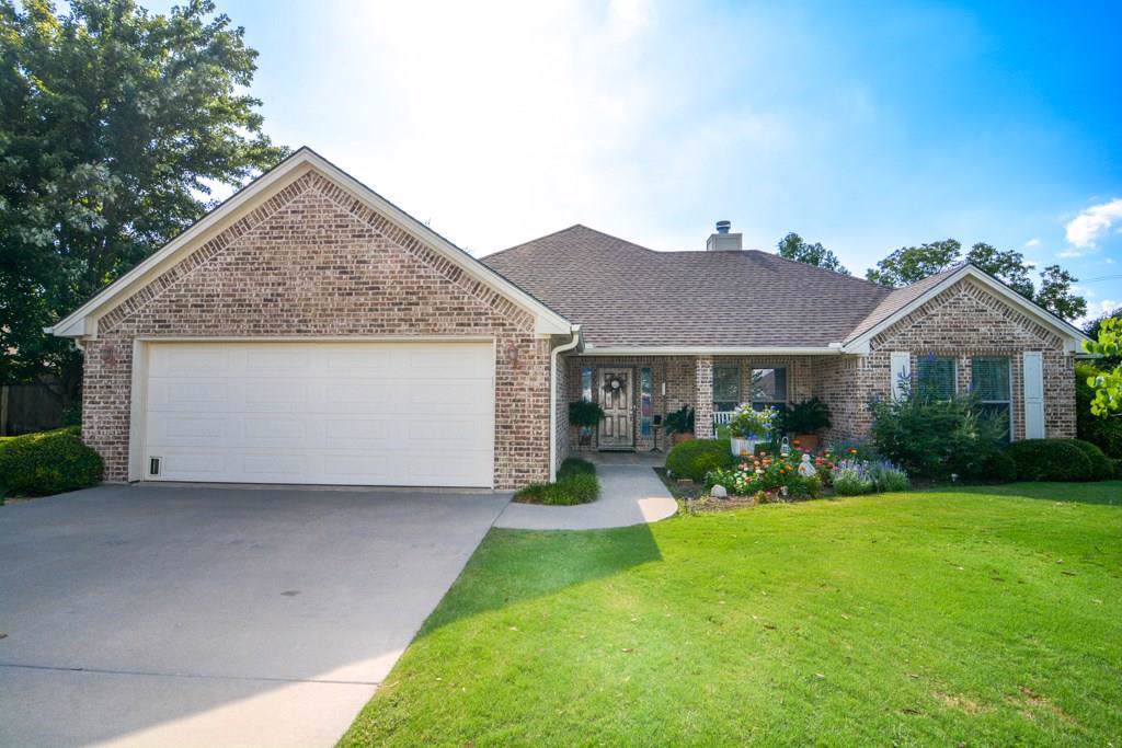 1555 Glenwood Drive - Photo 1