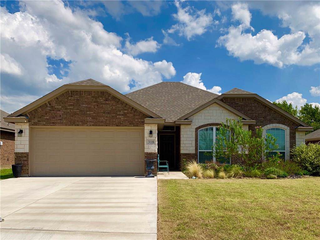 318 Hyde Park Boulevard - Photo 1