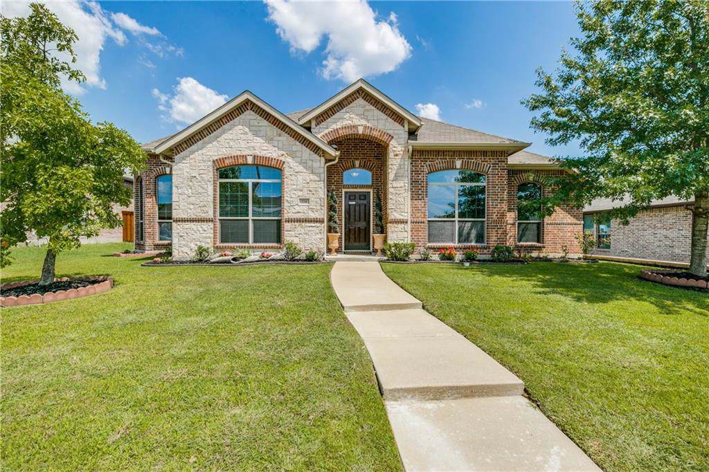 714 Glenhurst Drive - Photo 1