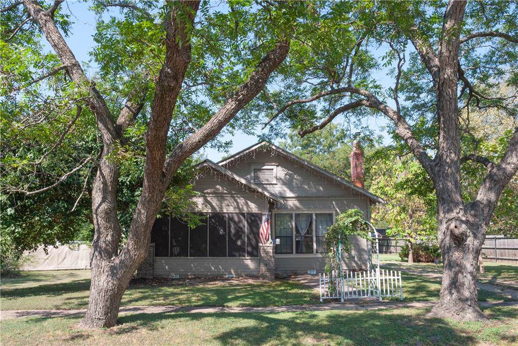 408 Bonner Avenue - Photo 1