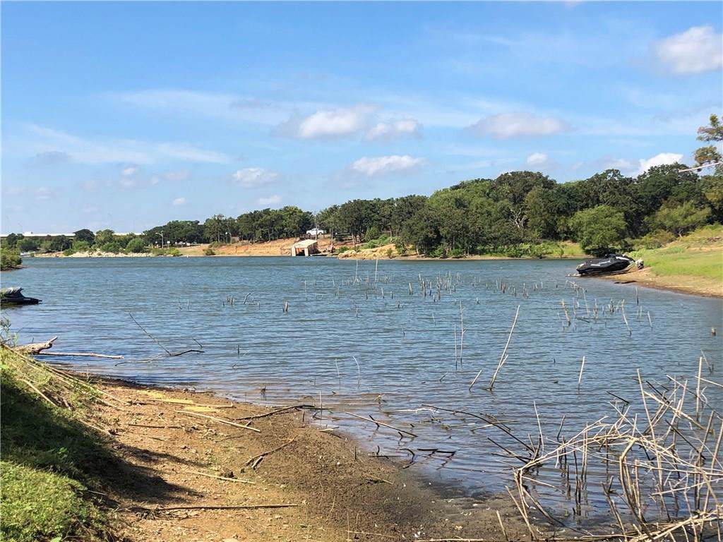 00 Royal Oaks Boulevard - Photo 1