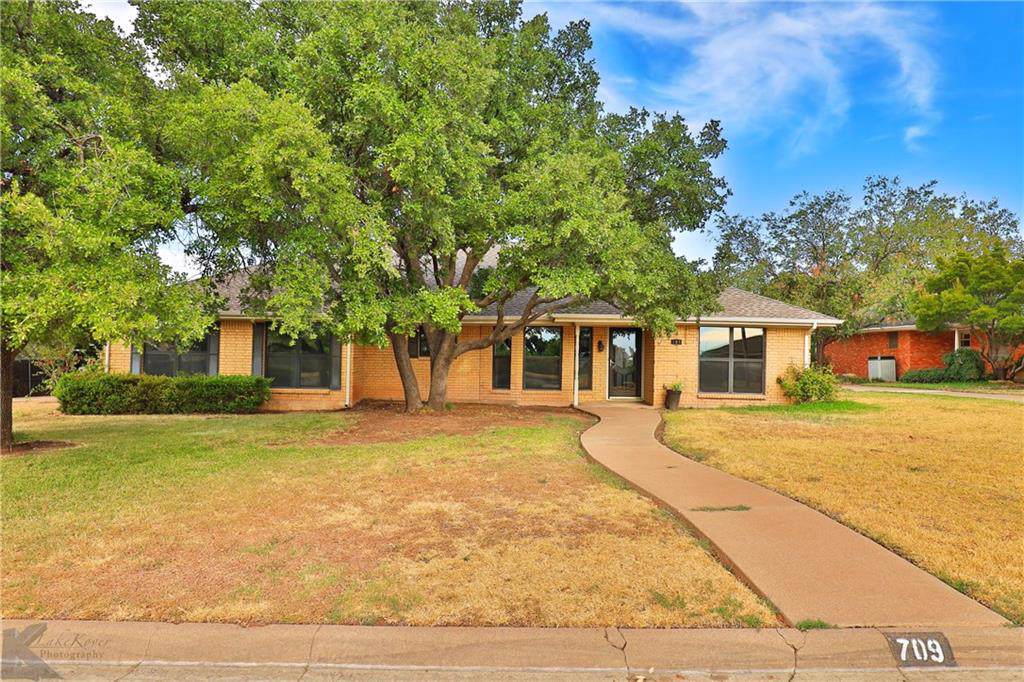 709 Scott Place - Photo 1