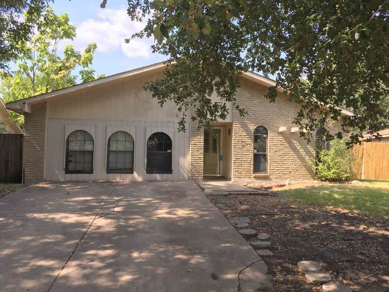418 Clearwood Drive - Photo 1