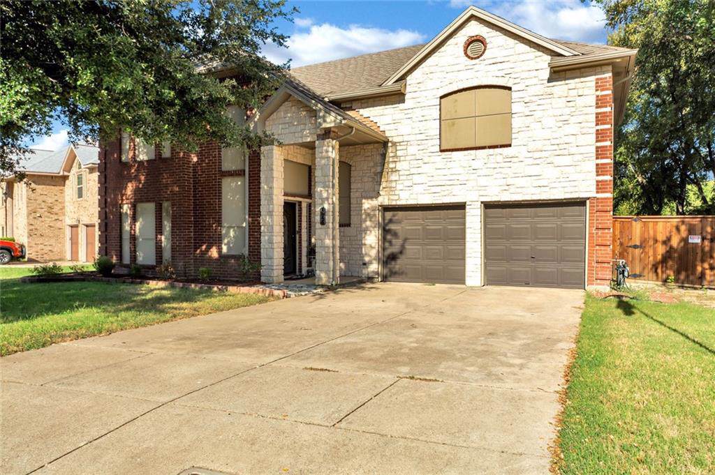 324 Balcones Drive - Photo 1