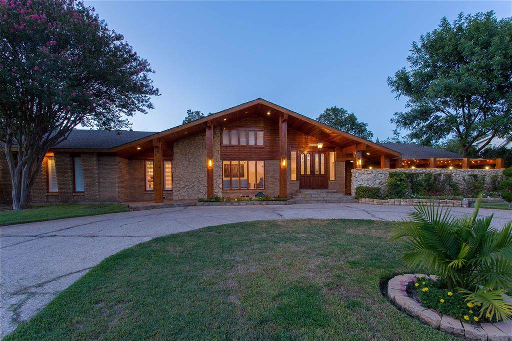 7529 Stonecrest Drive - Photo 1