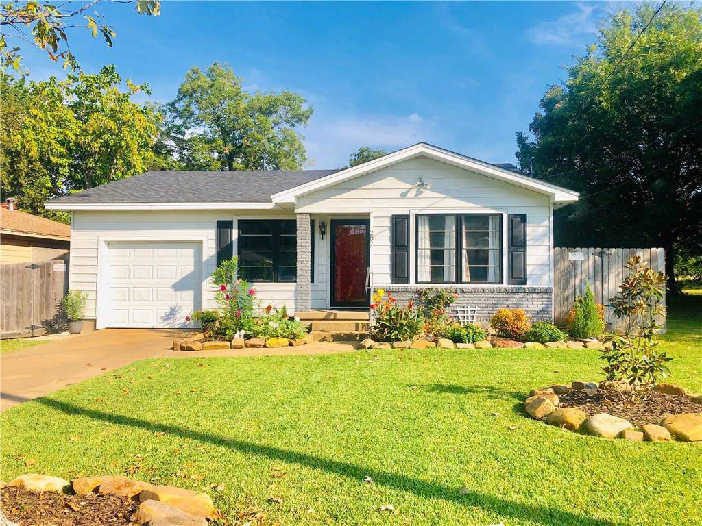 207 Wilson Avenue - Photo 1