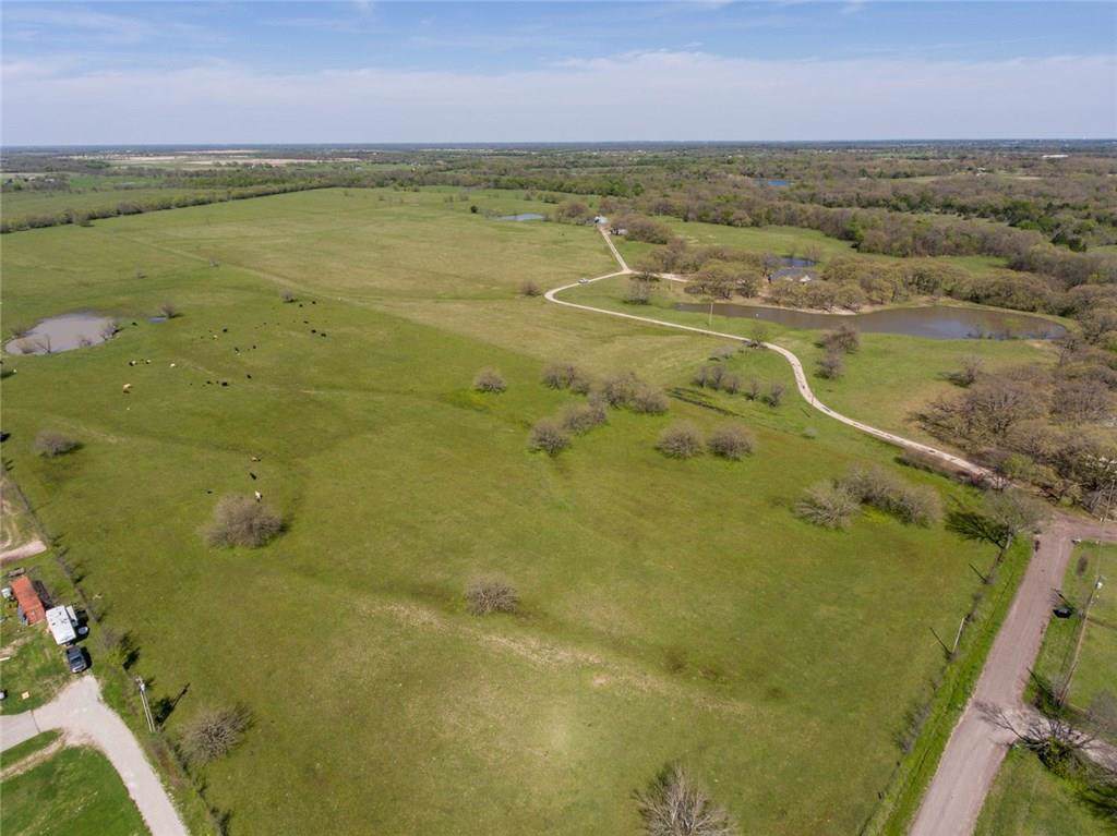 1735 County Road 4104 - Photo 1