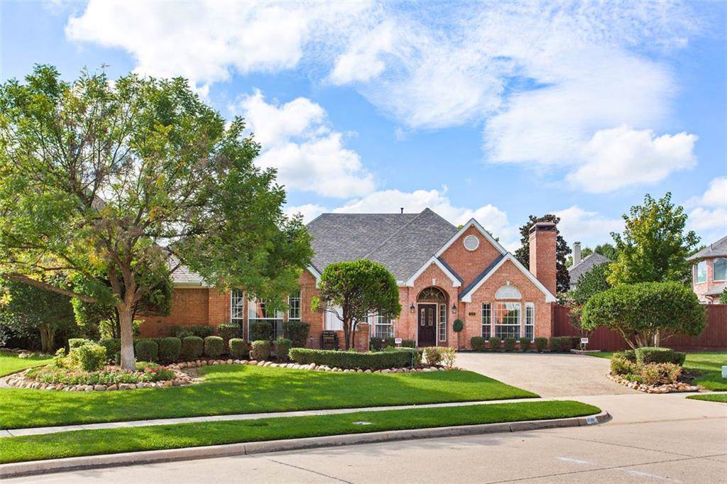 206 Westwind Drive - Photo 1