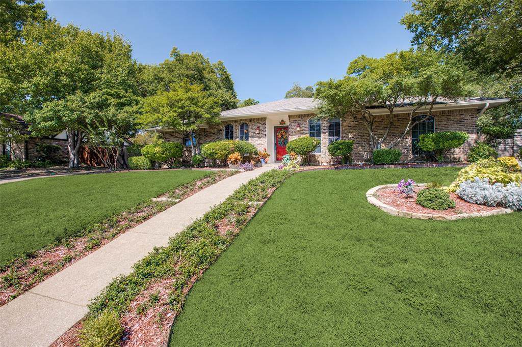 607 Athenia Way - Photo 1