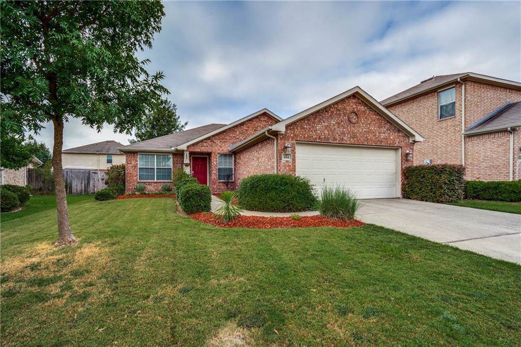 604 Cove Court - Photo 1