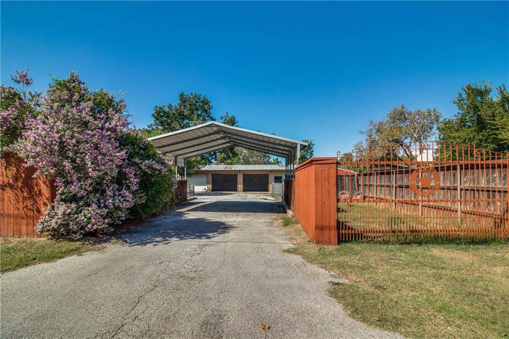 305 Main Street - Photo 1