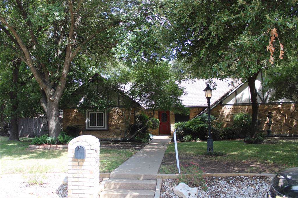 1004 Hilandale Court - Photo 1