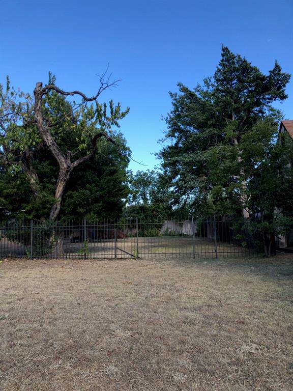 814 Cedar Hill Avenue - Photo 1
