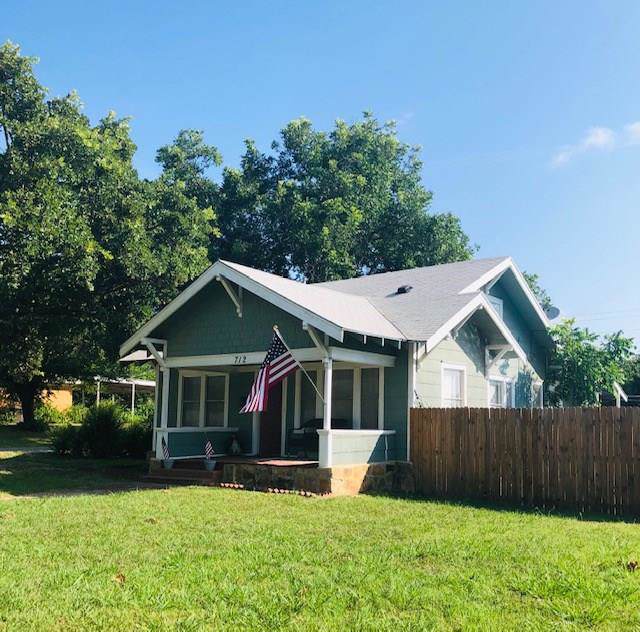 712 Main Street - Photo 1
