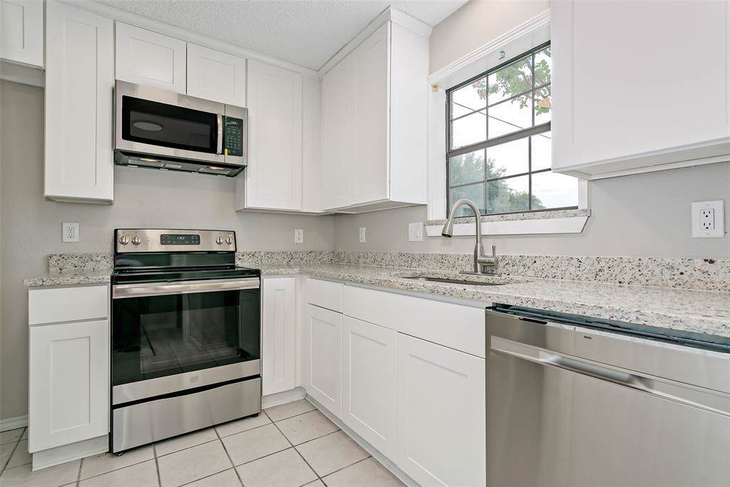 1 Riverview Court - Photo 1