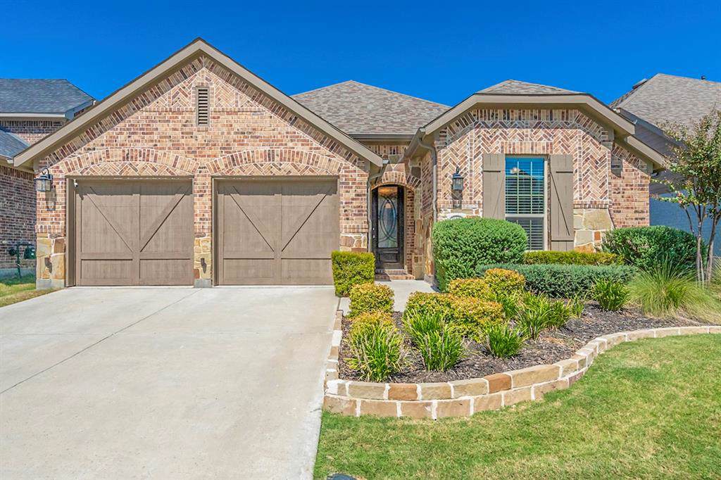 829 Field Crossing - Photo 1