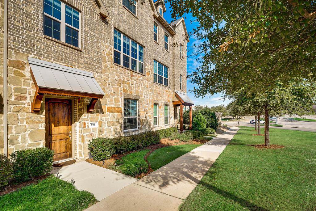 505 Royal Lane - Photo 1