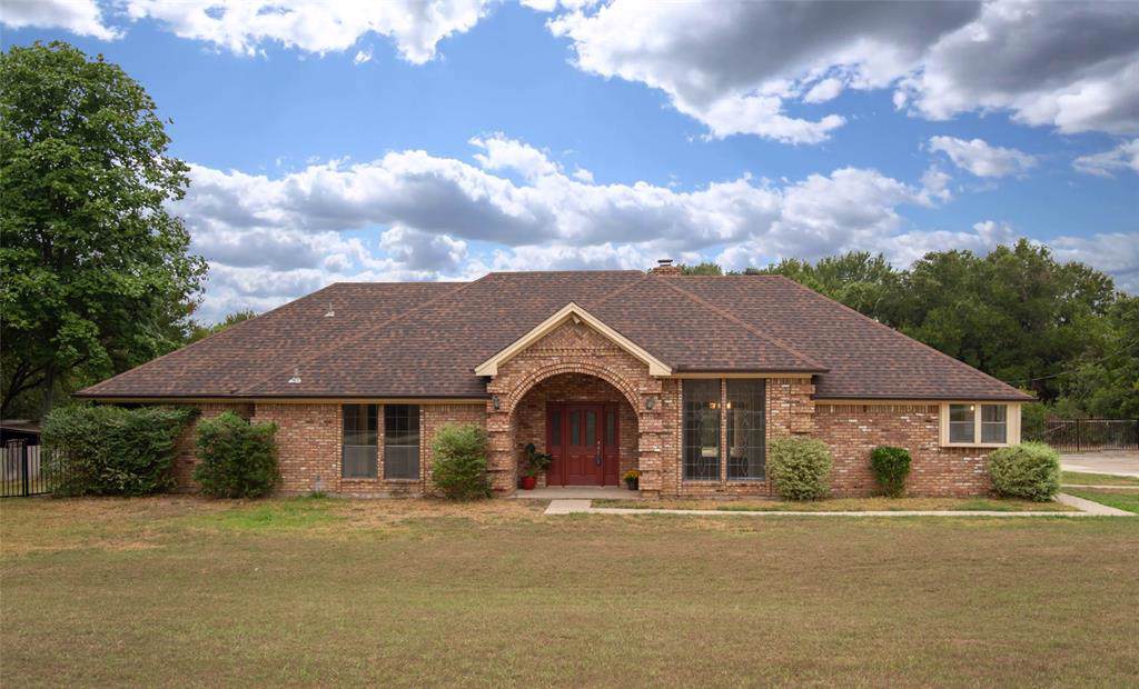 408 Silver Lane - Photo 1