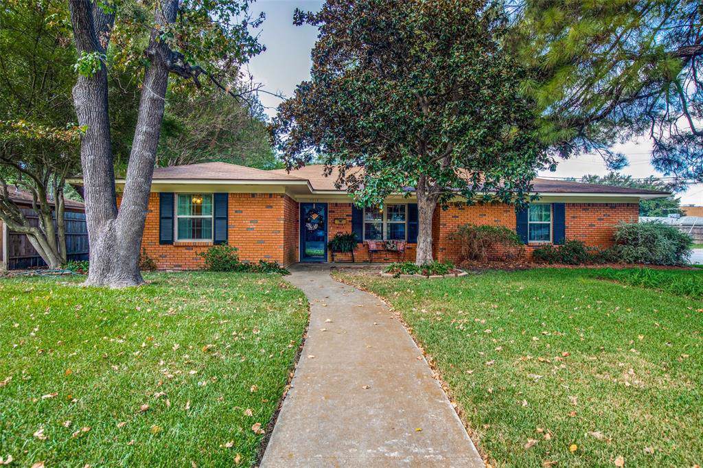 2018 Fairfax Drive - Photo 1