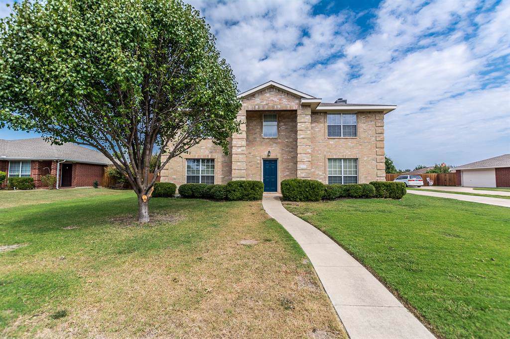 623 Comanche Trail - Photo 1