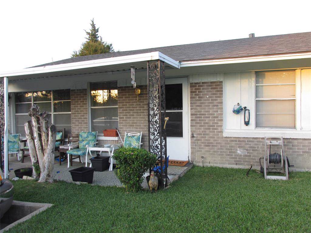 422 Davidson Drive - Photo 1