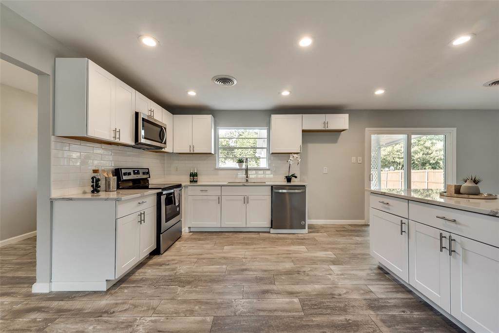 914 Canadian Circle - Photo 1