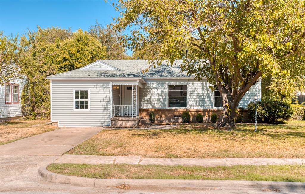 11823 Broadmoor Drive - Photo 1