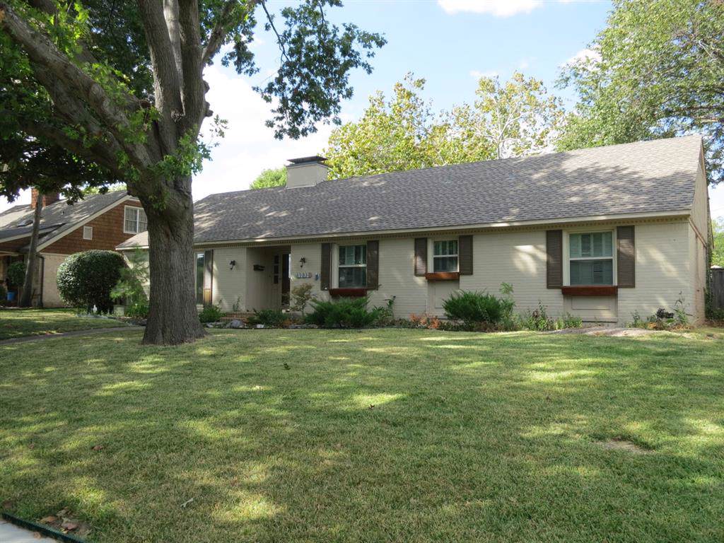 1232 Chippewa Drive - Photo 1