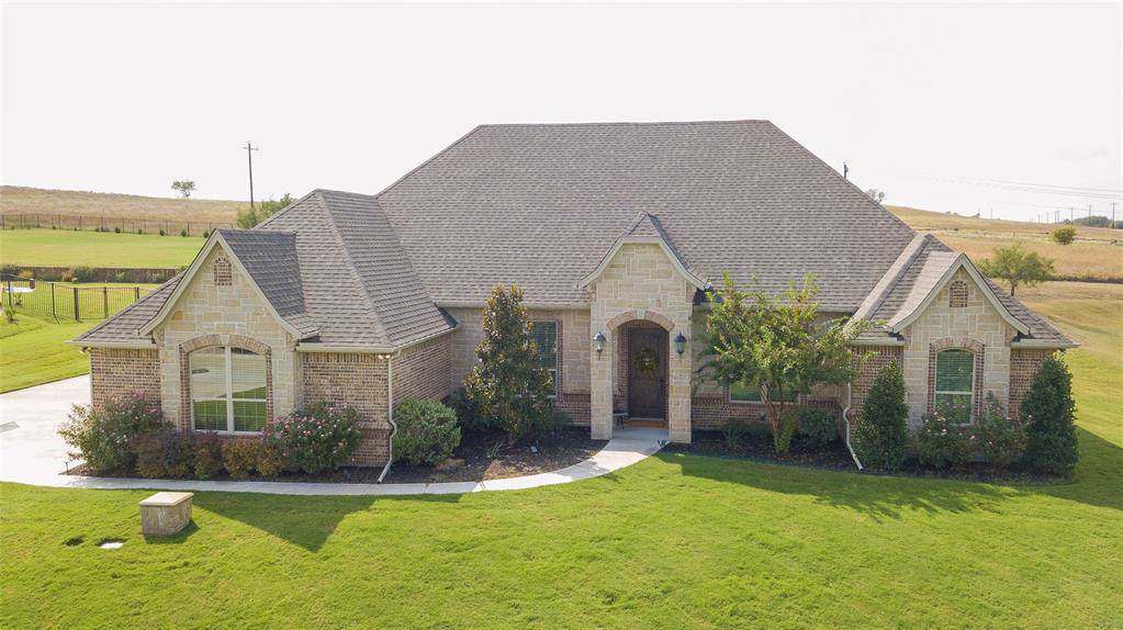 196 Bearclaw Circle - Photo 1