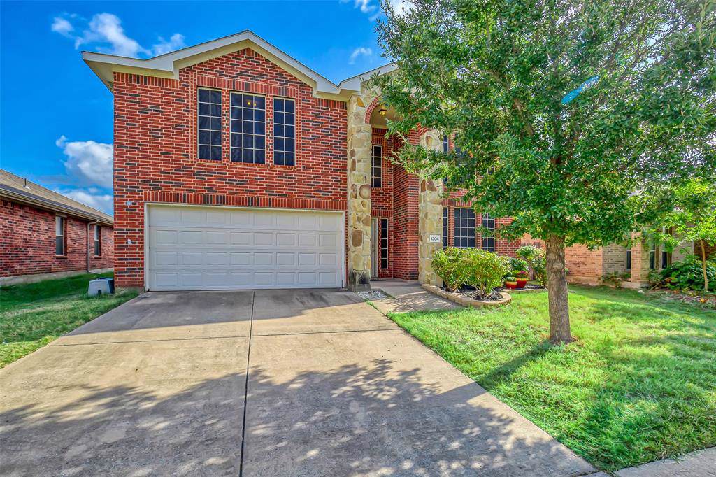 1304 Sandalwood Road - Photo 1