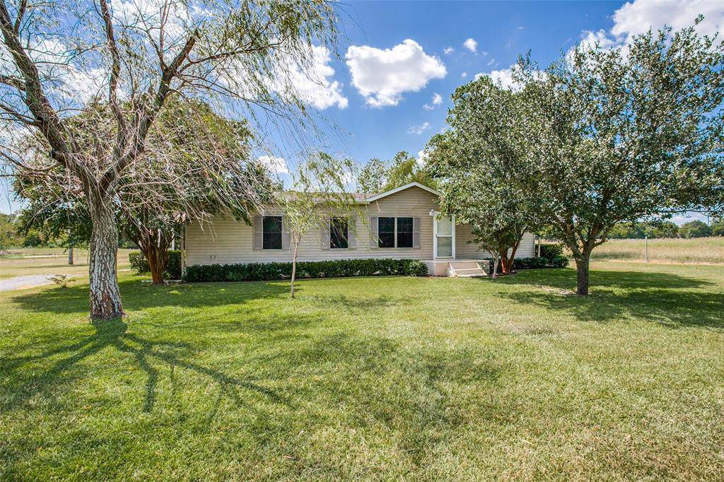 298 County Road 2148 - Photo 1