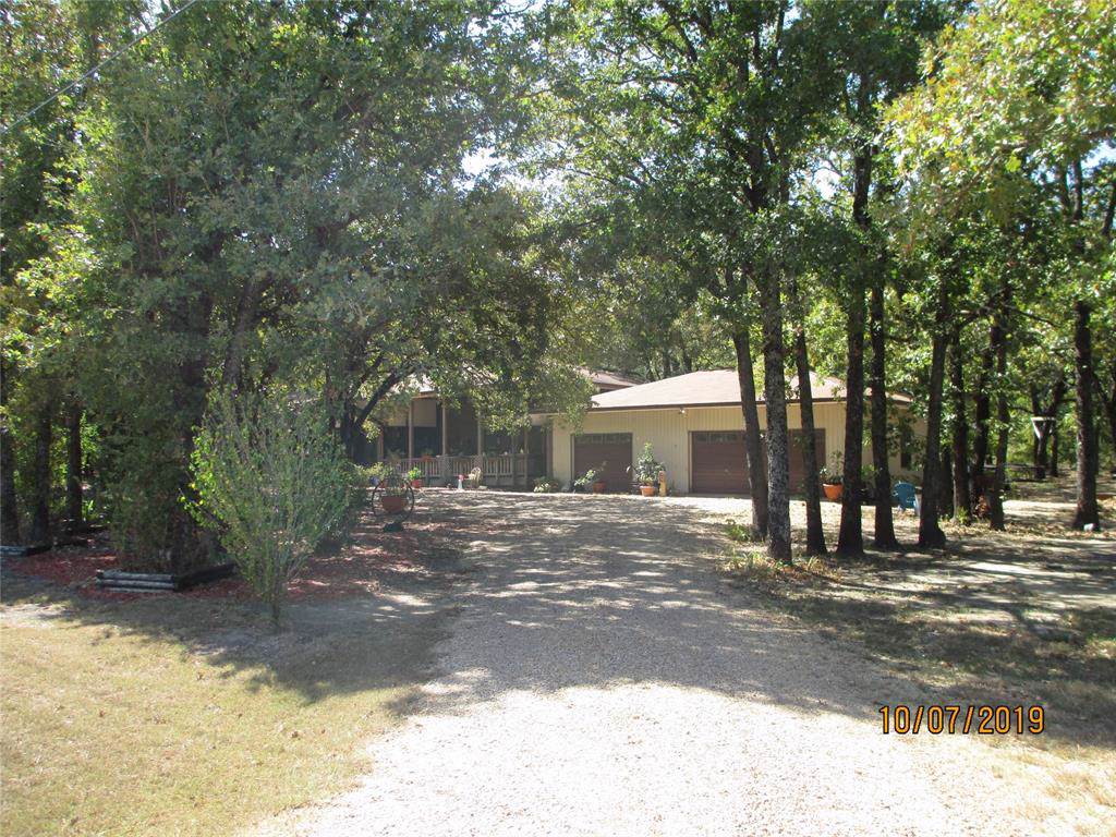 1747 Oak Circle - Photo 1