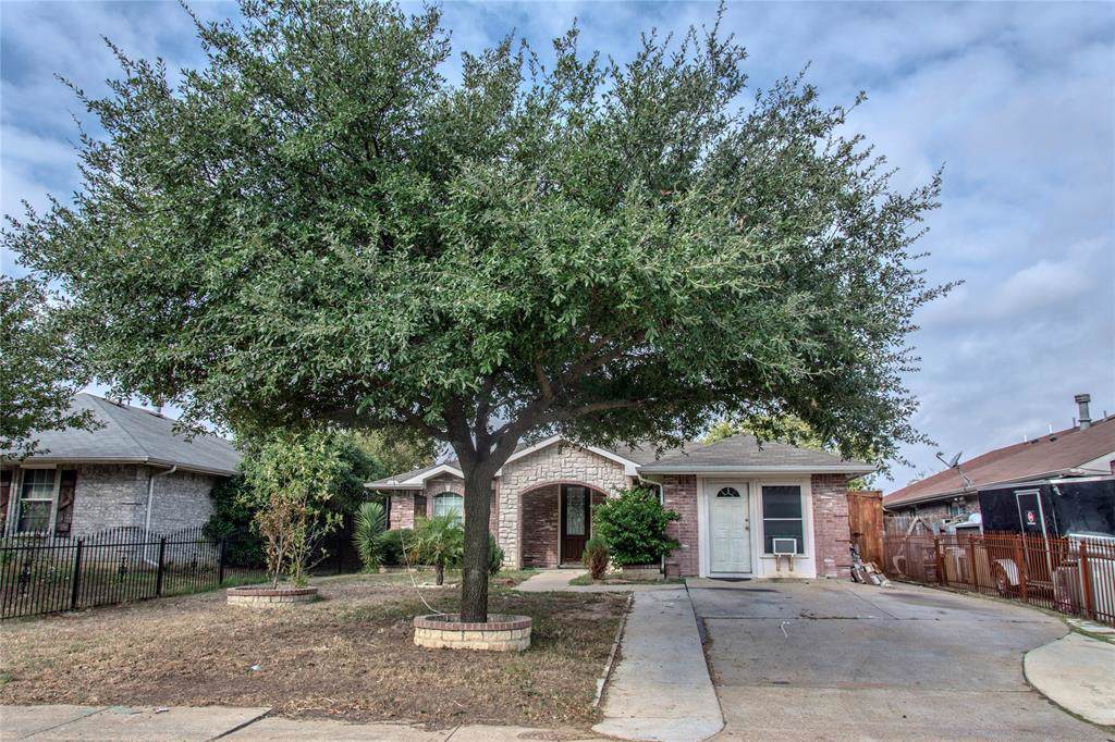 611 Acres Drive - Photo 1