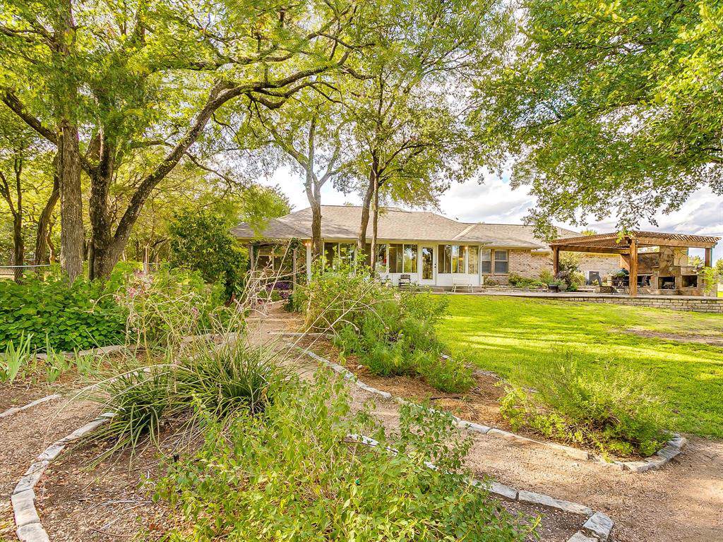 206 Northview Road - Photo 1