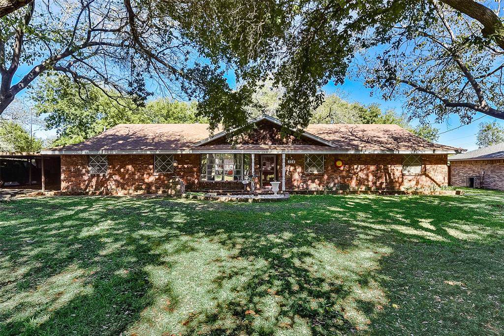 304 Goss Street - Photo 1