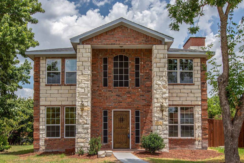 728 Austin Drive - Photo 1