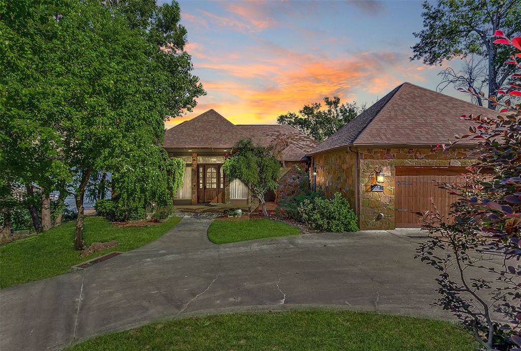 77 Isle Of View Drive - Photo 1