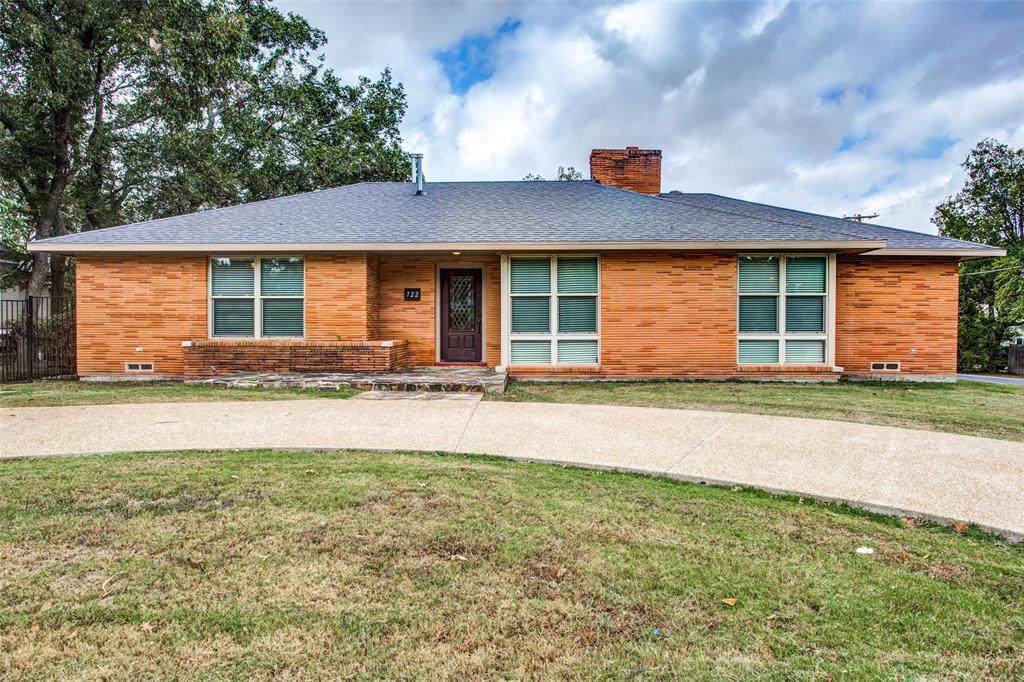 722 Waco Street - Photo 1