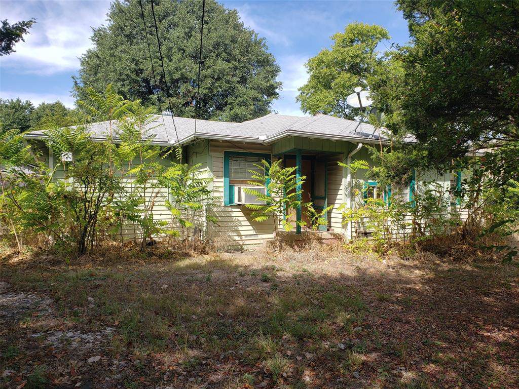 905 Willacy Circle - Photo 1